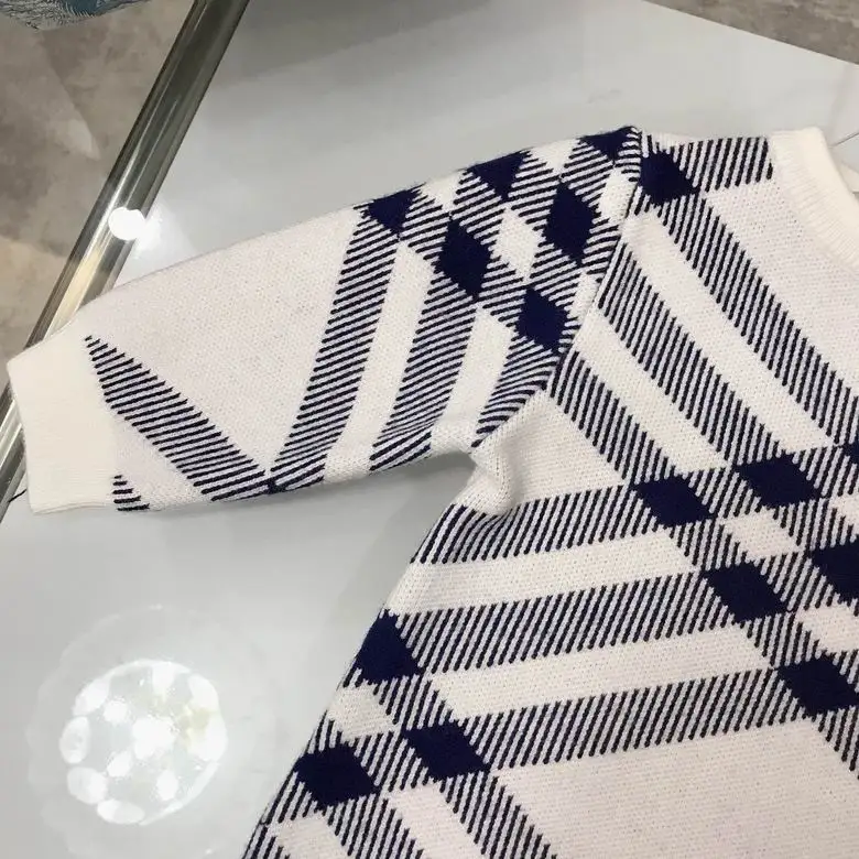Burberry sz59  66 73 80 90 (5)